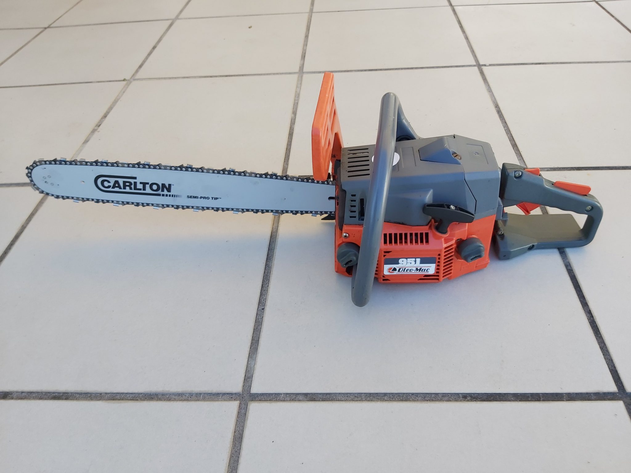 OLEO MAC 951 CHAINSAW with 18 INCH BAR Chainsaw Parts World