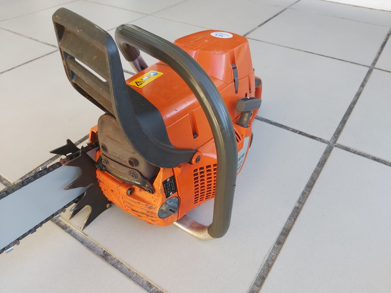 HUSQVARNA 385XP with 28 inch bar Chainsaw Parts World