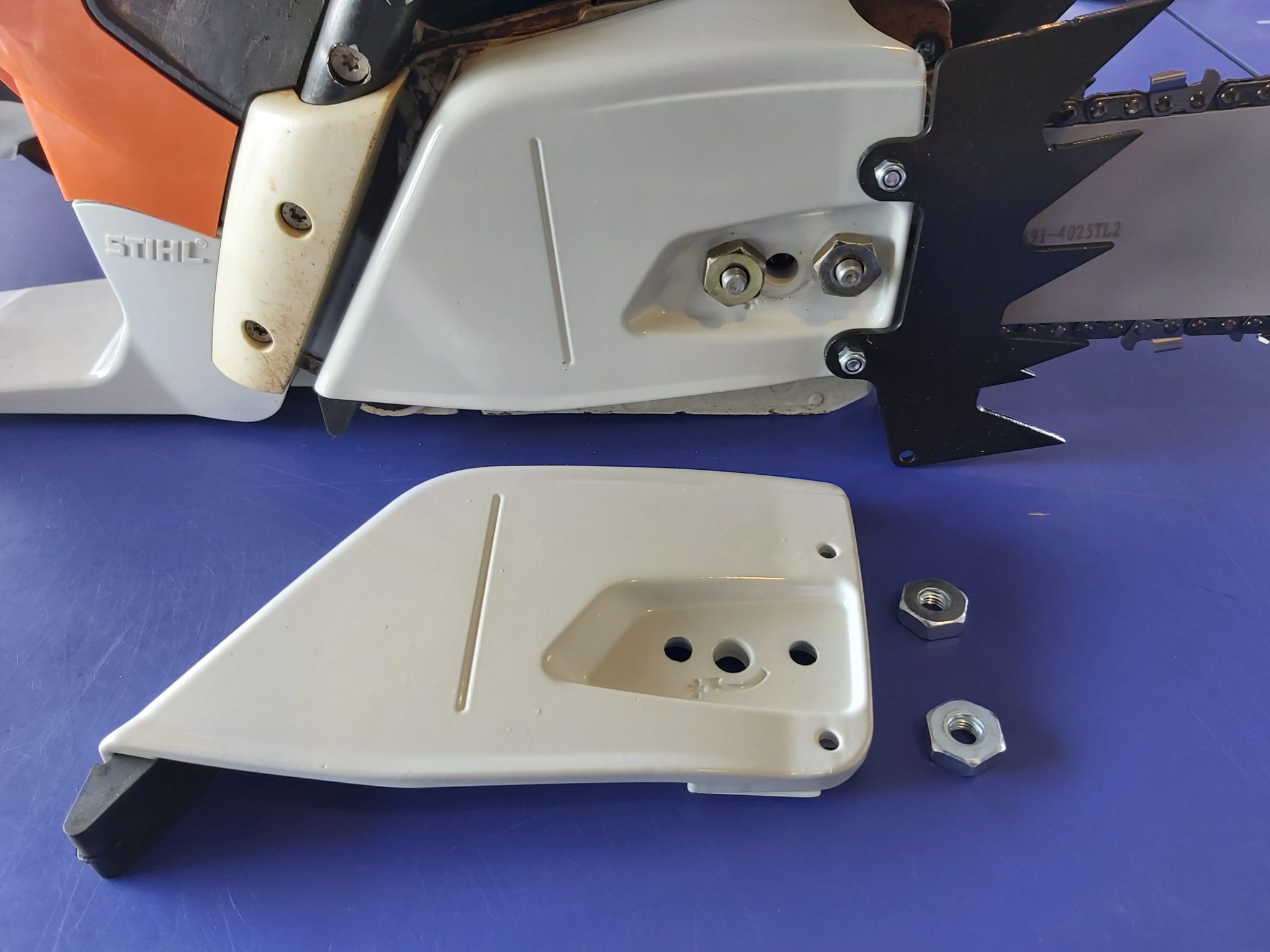 STIHL MS661, MS661C Sprocket Cover with Bar Nuts - Chainsaw Parts World