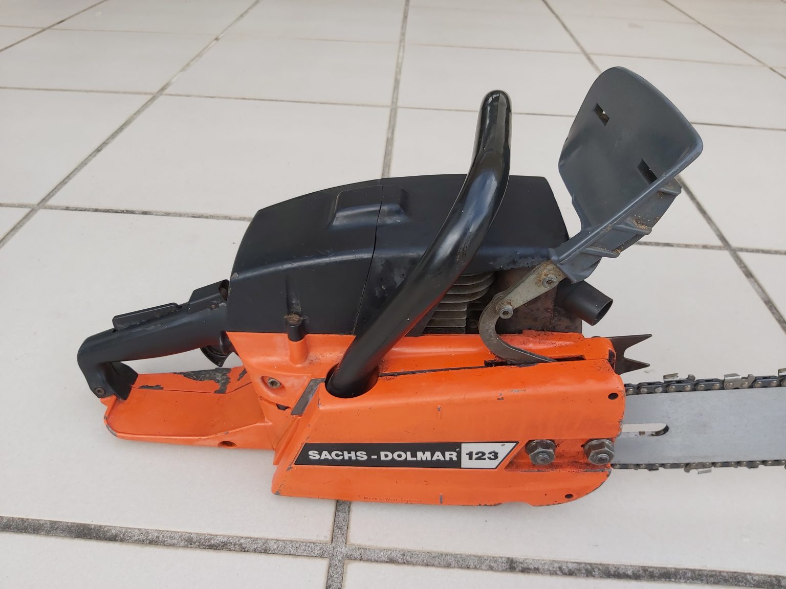 DOLMAR 123 with 26 inch bar *70cc of Grunt* Chainsaw Parts World