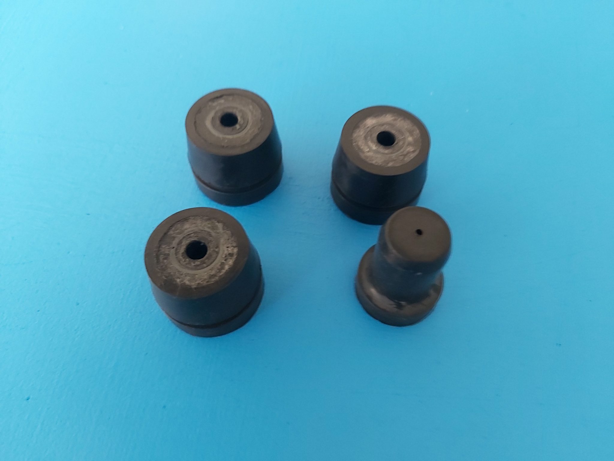 Sägenspezi Hood Grommet For Stihl 036 AV & MS360 – Carburetor Guide Piece, Genuine Replacement