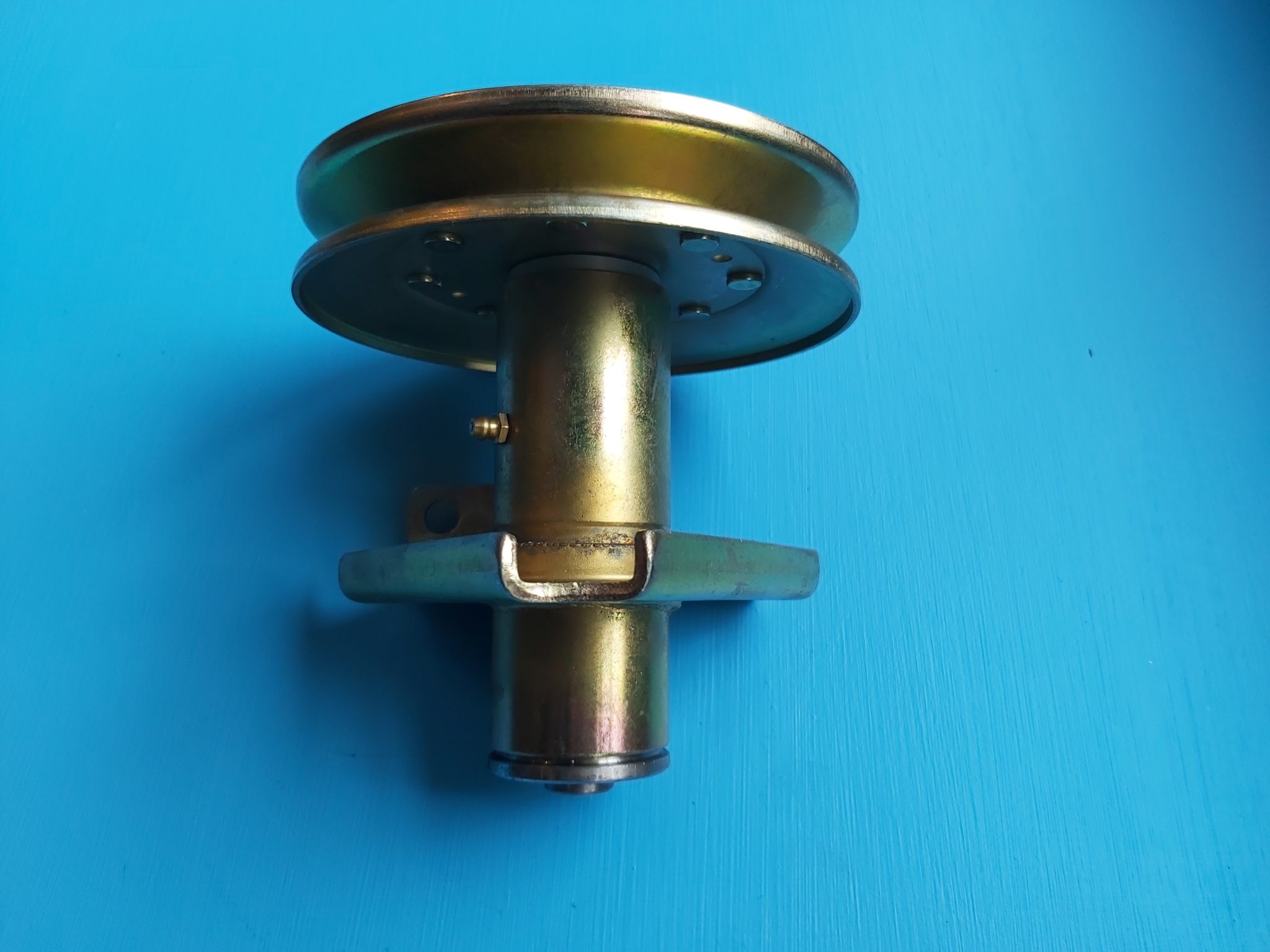 JOHN DEERE Spindle Assembly STX38 etc... Chainsaw Parts World