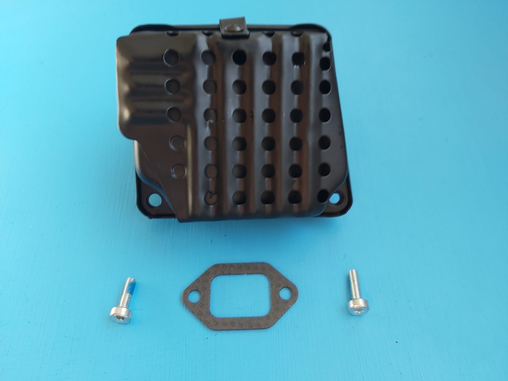 STIHL 038 AV, 038 Super, 038 Magnum Muffler Assembly *SPARK ARRESTOR